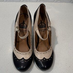 Crown Vintage Leather Black and Cream Oxford Mary Jane Heels